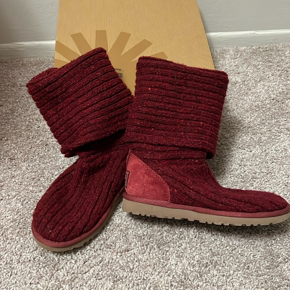 Classic Cardy Uggs - red-sangria sweater boots